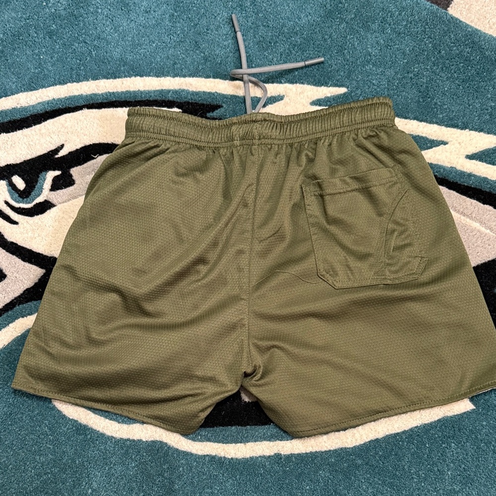 YoungLA Reversible Camo Shorts - Picture 4 of 4